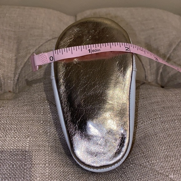 Baby shoes 2 pairs Disney shoes Minnie Mouse glittery shoes - Picture 13 of 15